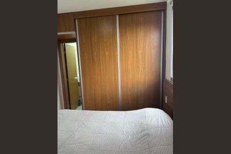 Quarto de apartamento à venda com 2 quartos, 57m² em Cabral, Contagem