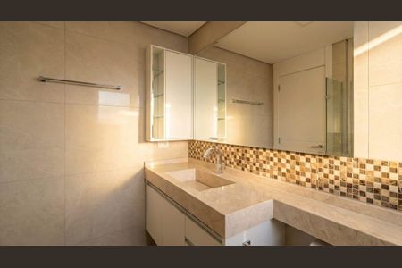 Banheiro de apartamento para alugar com 3 quartos, 78m² em Jardim Pinheiros, São Paulo