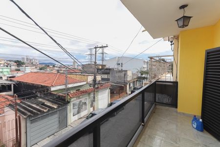Casa à venda com 200m², 3 quartos e 1 vaga Casa à venda com 200m², 3 quartos e 1 vagaVaranda da Suíte