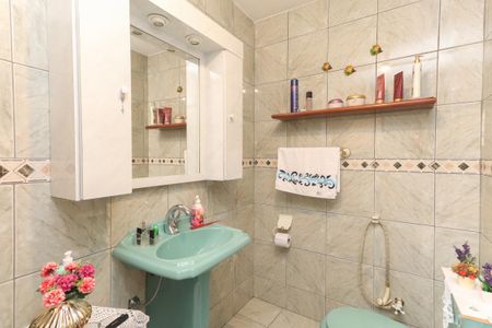 Casa à venda com 200m², 3 quartos e 1 vaga Casa à venda com 200m², 3 quartos e 1 vagaBanheiro da Suíte