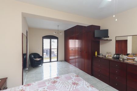 Casa à venda com 200m², 3 quartos e 1 vaga Casa à venda com 200m², 3 quartos e 1 vagaSuíte