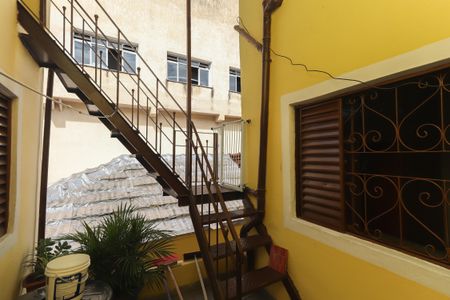 Casa à venda com 200m², 3 quartos e 1 vaga Casa à venda com 200m², 3 quartos e 1 vagaHall