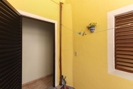 Casa à venda com 200m², 3 quartos e 1 vaga Casa à venda com 200m², 3 quartos e 1 vagaHall