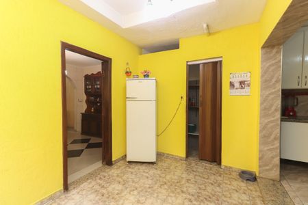 Casa à venda com 200m², 3 quartos e 1 vaga Casa à venda com 200m², 3 quartos e 1 vagaQuintal