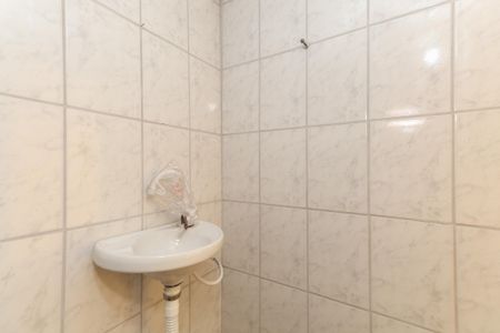 Casa à venda com 200m², 3 quartos e 1 vaga Casa à venda com 200m², 3 quartos e 1 vagaLavabo 2