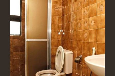 Banheiro  de apartamento à venda com 3 quartos, 72m² em Santa Efigênia, Belo Horizonte