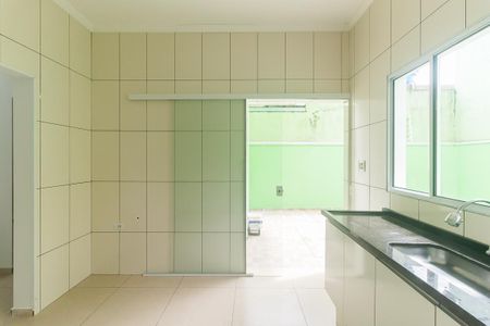 Casa de condomínio para alugar com 140m², 3 quartos e 4 vagas Casa de condomínio para alugar com 140m², 3 quartos e 4 vagasCozinha