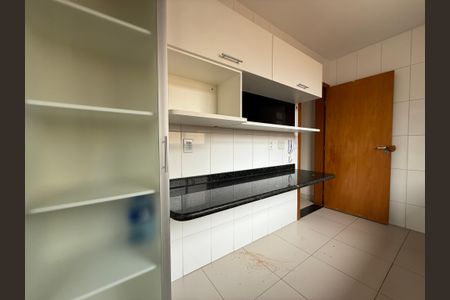 Apartamento à venda com 3 quartos, 75m² em Manacás, Belo Horizonte
