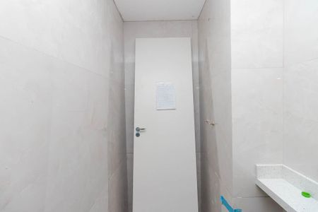 Apartamento à venda com 42m², 2 quartos e sem vaga Apartamento à venda com 42m², 2 quartos e sem vagaBanheiro