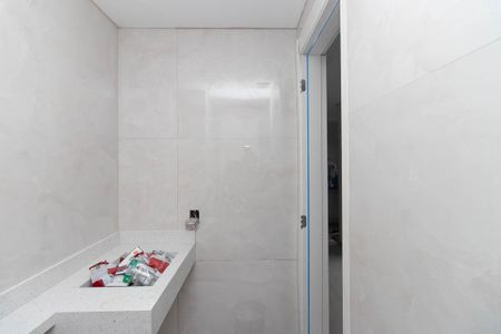 Apartamento à venda com 42m², 2 quartos e sem vaga Apartamento à venda com 42m², 2 quartos e sem vagaBanheiro