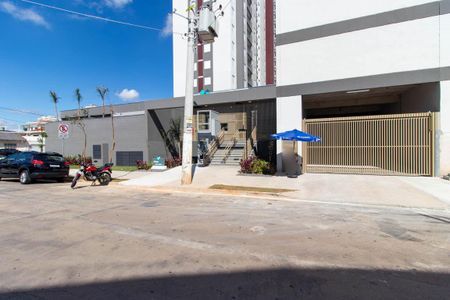 Apartamento à venda com 42m², 2 quartos e sem vaga Apartamento à venda com 42m², 2 quartos e sem vagaFachada