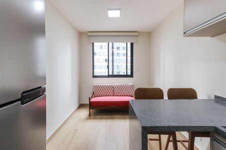 Sala / Cozinha de apartamento para alugar com 1 quarto, 24m² em Butantã, São Paulo