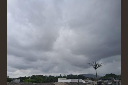Vista da sala de kitnet/studio para alugar com 1 quarto, 17m² em Vila Nilo, São Paulo