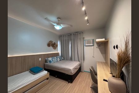 Sala e Quarto de apartamento para alugar com 1 quarto, 35m² em Recreio dos Bandeirantes, Rio de Janeiro