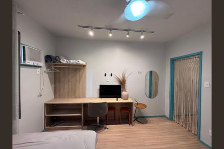 Sala e Quarto de apartamento para alugar com 1 quarto, 35m² em Recreio dos Bandeirantes, Rio de Janeiro