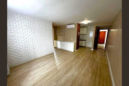 Apartamento à venda com 76m², 2 quartos e 1 vaga Apartamento à venda com 76m², 2 quartos e 1 vagaFoto 01