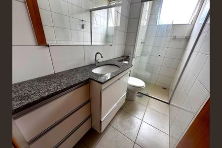 Apartamento à venda com 76m², 2 quartos e 1 vaga Apartamento à venda com 76m², 2 quartos e 1 vagabanho