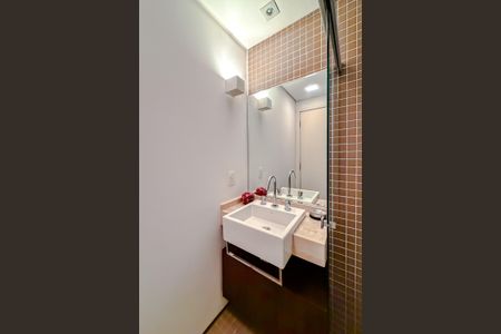 Apartamento à venda com 133m², 3 quartos e 3 vagasBanheiro da Suíte 2