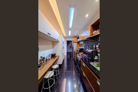 Apartamento à venda com 133m², 3 quartos e 3 vagasCozinha