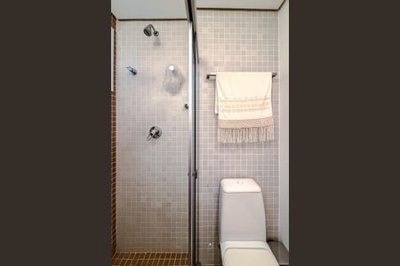 Apartamento à venda com 133m², 3 quartos e 3 vagasBanheiro da Suíte 2