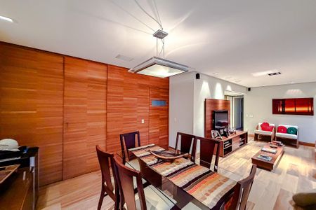 Sala de apartamento à venda com 3 quartos, 133m² em Vila Mariana, São Paulo