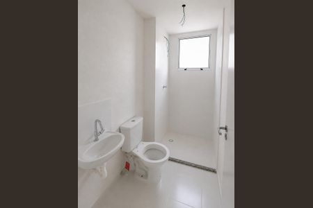 Banheiro de apartamento para alugar com 2 quartos, 42m² em Passo das Pedras, Porto Alegre