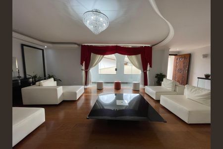 Casa à venda com 540m², 7 quartos e 6 vagasSala de estar