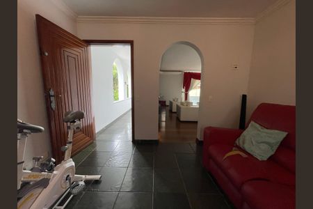 Casa à venda com 540m², 7 quartos e 6 vagasSala de TV