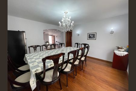 Casa à venda com 540m², 7 quartos e 6 vagasSala de Jantar