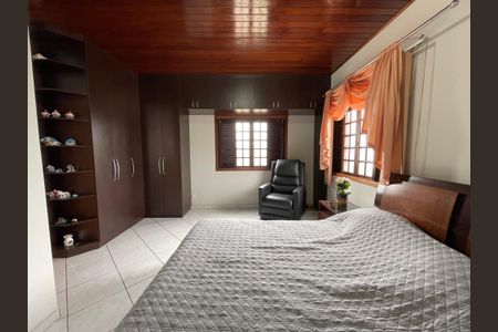 Casa à venda com 540m², 7 quartos e 6 vagasQuarto 5