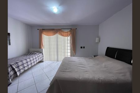 Casa à venda com 540m², 7 quartos e 6 vagasQuarto 1