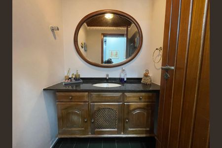 Casa à venda com 540m², 7 quartos e 6 vagasBanheiro 2