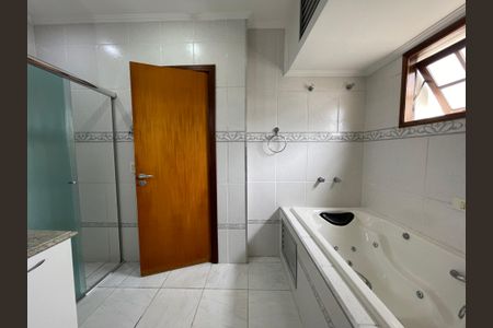 Casa à venda com 540m², 7 quartos e 6 vagasBanheiro 4
