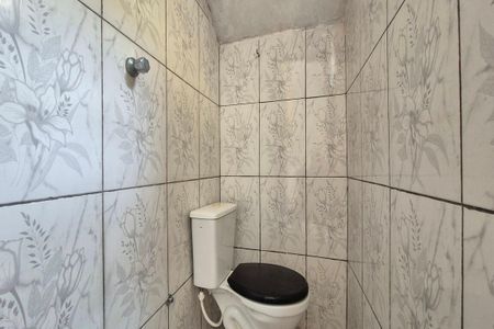 Casa para alugar com 100m², 2 quartos e 2 vagasBanheiro de Serviço