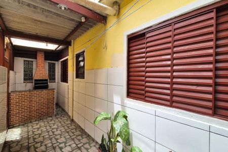 Casa para alugar com 100m², 2 quartos e 2 vagasÁrea comum - Churrasqueira