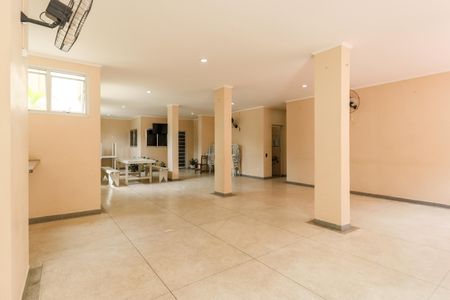 Apartamento para alugar com 60m², 2 quartos e 1 vagaÁrea comum - Salão de festas