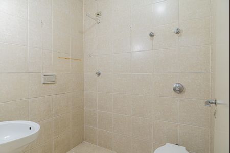 Banheiro de kitnet/studio para alugar com 1 quarto, 30m² em Bela Vista, São Paulo