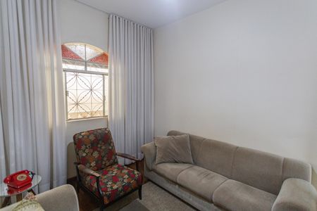 Casa à venda com 360m², 4 quartos e 9 vagas Casa à venda com 360m², 4 quartos e 9 vagasQuarto 2