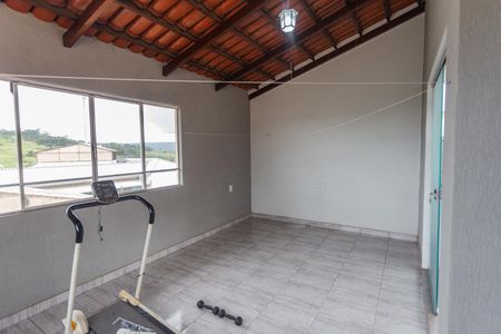 Casa à venda com 360m², 4 quartos e 9 vagas Casa à venda com 360m², 4 quartos e 9 vagasTerraço