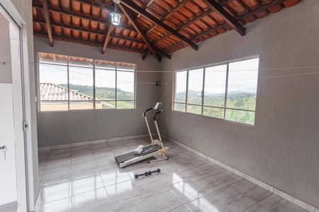 Casa à venda com 360m², 4 quartos e 9 vagas Casa à venda com 360m², 4 quartos e 9 vagasTerraço