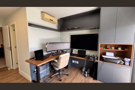 Apartamento à venda com 206m², 3 quartos e 2 vagasSuite 3