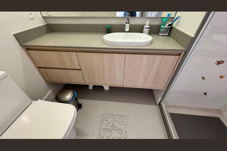 Apartamento à venda com 206m², 3 quartos e 2 vagasBanheiro da Suíte 2