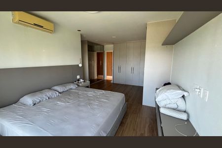 Apartamento à venda com 206m², 3 quartos e 2 vagasSuite 1