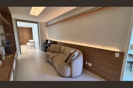 Apartamento à venda com 206m², 3 quartos e 2 vagasSala íntima 