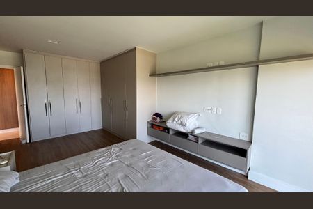 Apartamento à venda com 206m², 3 quartos e 2 vagasSuite 1