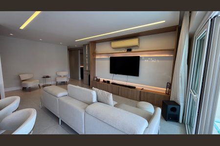 Apartamento à venda com 206m², 3 quartos e 2 vagasSala