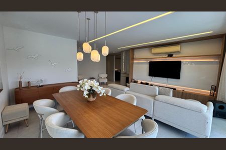 Apartamento à venda com 206m², 3 quartos e 2 vagasSala