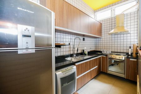 Casa de condomínio à venda com 140m², 2 quartos e 2 vagas Casa de condomínio à venda com 140m², 2 quartos e 2 vagasCozinha