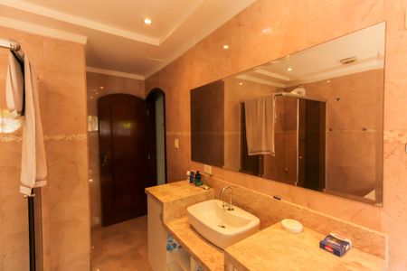 Casa para alugar com 250m², 3 quartos e 2 vagas Casa para alugar com 250m², 3 quartos e 2 vagasBanheiro da Suíte 3