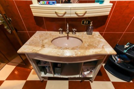 Casa para alugar com 250m², 3 quartos e 2 vagas Casa para alugar com 250m², 3 quartos e 2 vagasBanheiro da Suíte 2